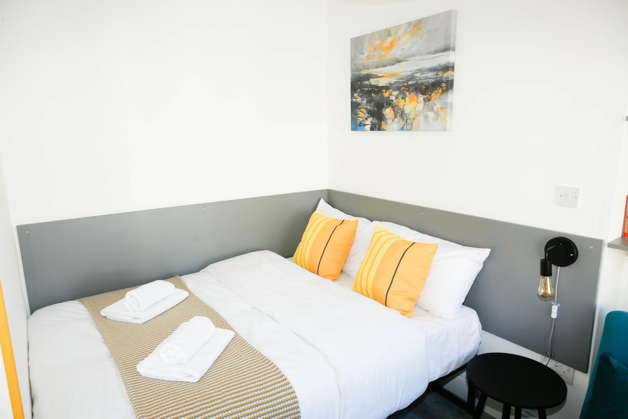 Luxury Rooms In Camden Town Near Shops, Cafes, Bars & Metro With Shared Bathrooms Londra Dış mekan fotoğraf