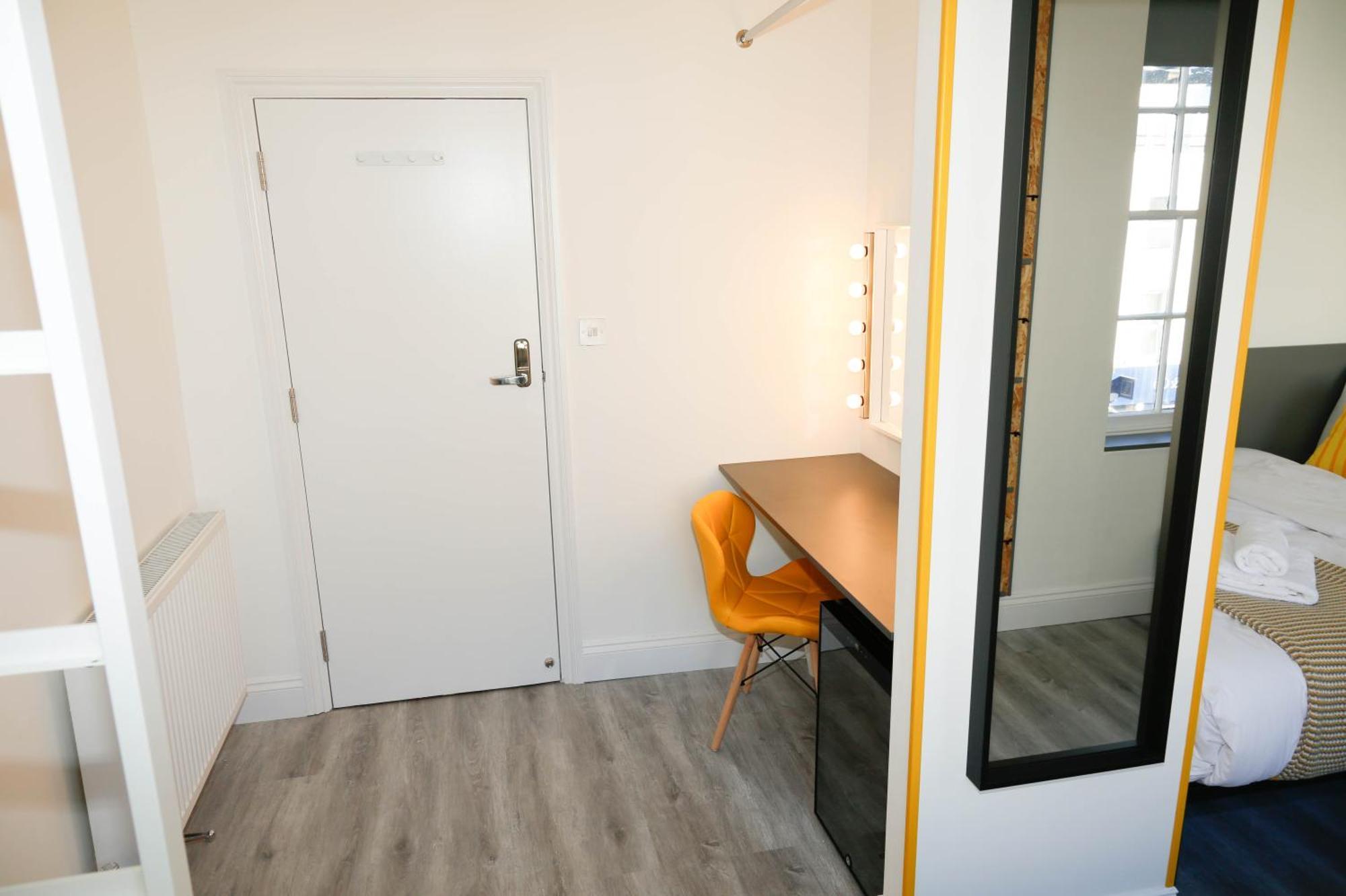 Luxury Rooms In Camden Town Near Shops, Cafes, Bars & Metro With Shared Bathrooms Londra Dış mekan fotoğraf