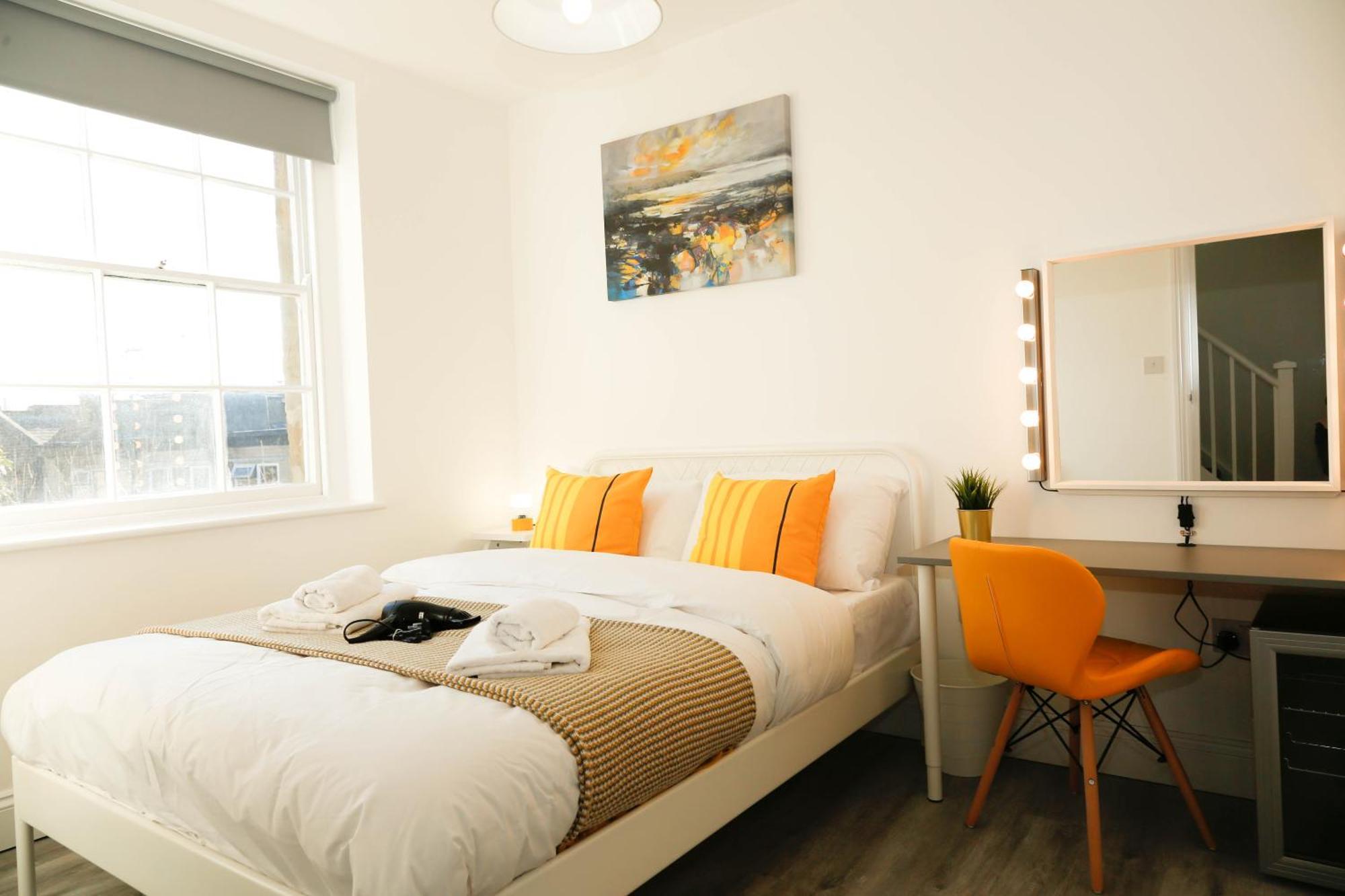 Luxury Rooms In Camden Town Near Shops, Cafes, Bars & Metro With Shared Bathrooms Londra Dış mekan fotoğraf